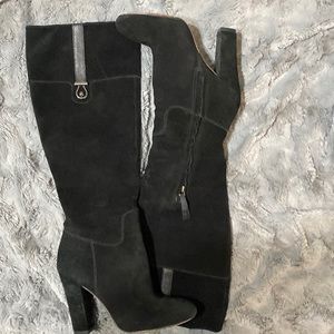 Knee high suede boots sz 6.5